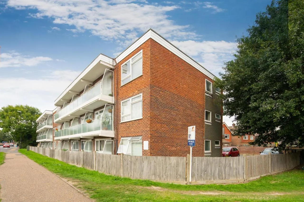 Sublime Stays Caledonian House Near Gatwick Airport Crawley  0*, Crawley (West Sussex)